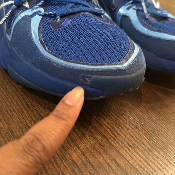 Adidas Impact FLX I Mahomes Low Royal Blue Sneakers IF4803 Boys size 5 - Picture 4 of 7